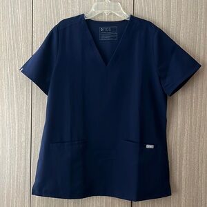 FIGS Casma Three-Pocket Scrub Top